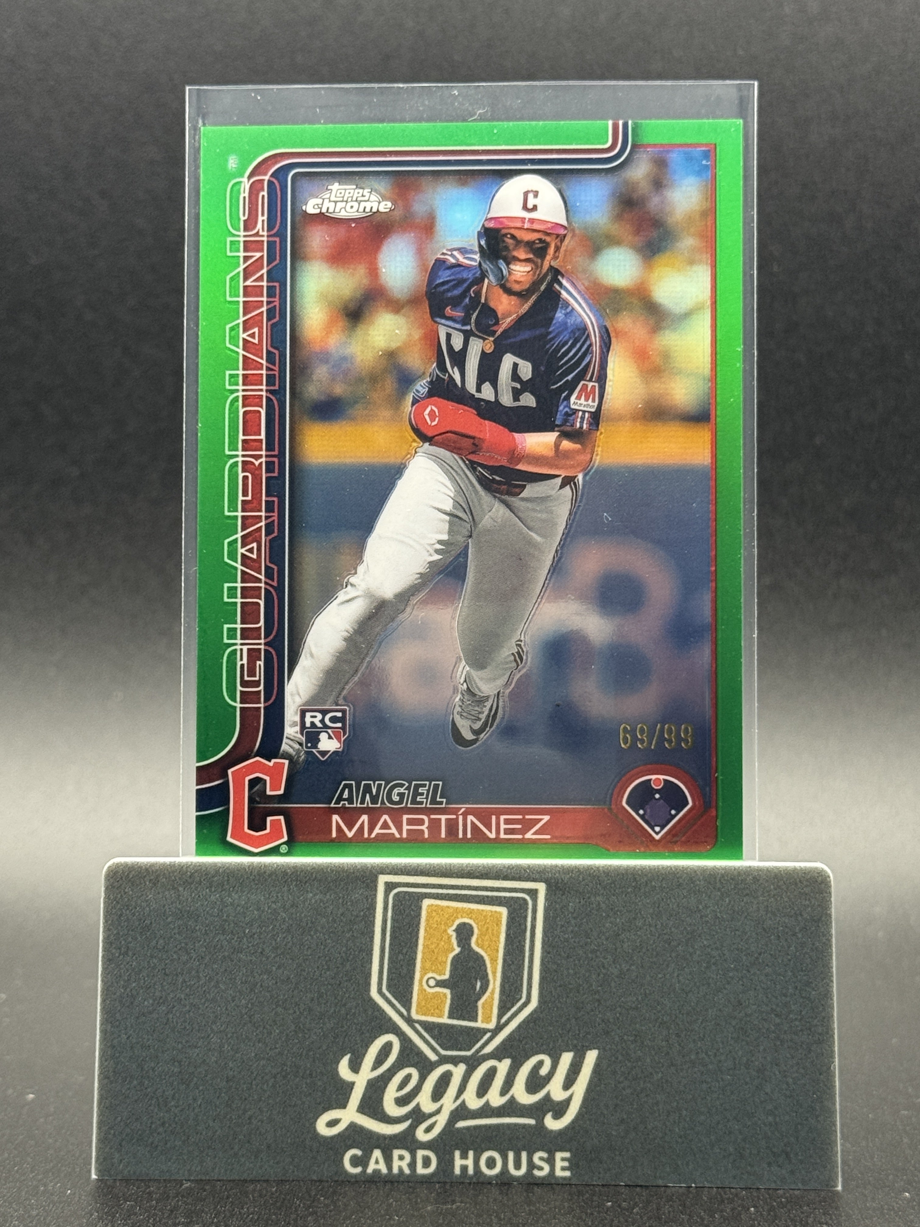 2025 Topps #27 Angel Martinez Green Rainbow Foil #/99