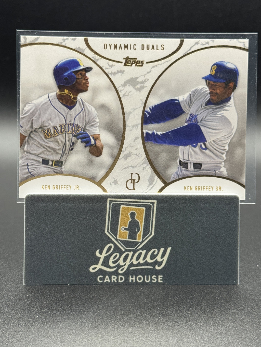 2025 Topps Dynamic Duals #8 Ken Griffey Jr. / Ken Griffey Sr.
